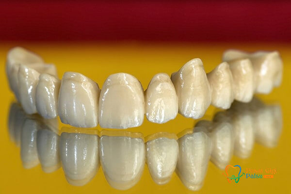 Gigi Palsu zirconia